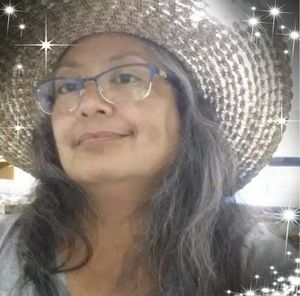 Meet your Posher, Cynthia